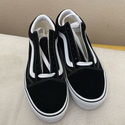 🔥 Vans Old Skool Black & White (size 6.5 Men, Size 8 Woman) 