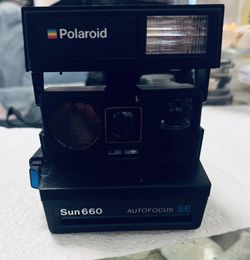 Polaroid Sun 660 Camera