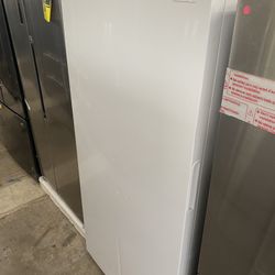 Frigidaire 20cu Upright Freezer 