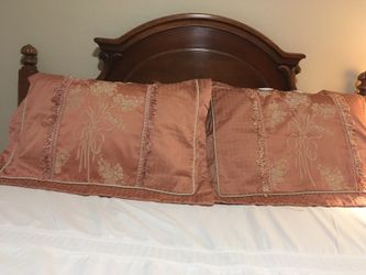 Queen Size Shams By Waterford