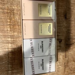 BURBERRY Set Of 4 Mini Perfumes 