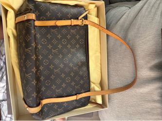 Louis Vuitton purse
