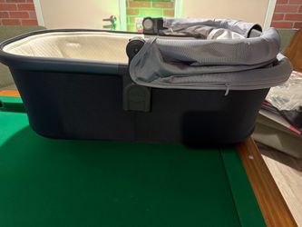 Uppa Baby Bassinet (never used)
