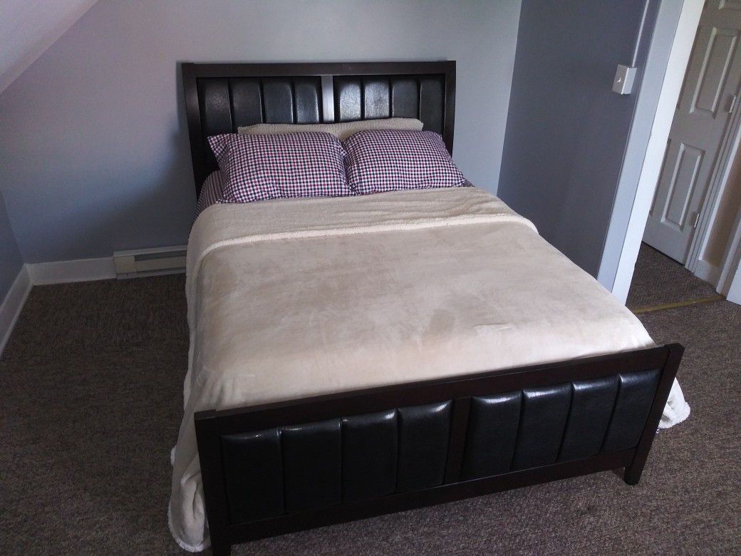 Queen size bed frame+platform
