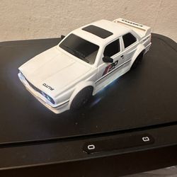 1:24 Scale Remote Control Drift Car - 2.4GHz 4WD RC Drift Car with LED Lights & Tires 