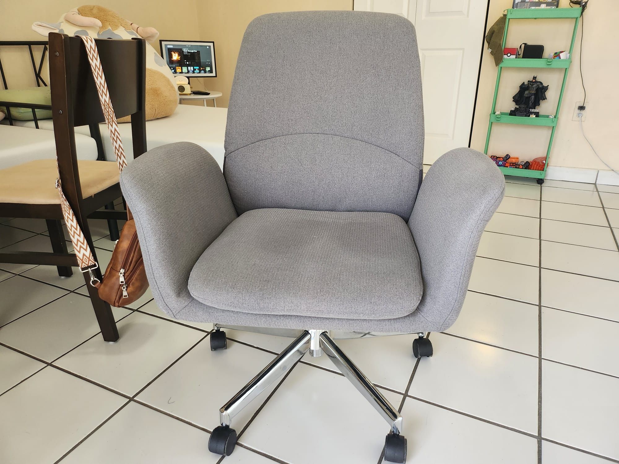 Office Chair And Desk