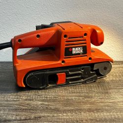 Black & Decker BR400 3x21 Belt Sander 6 Amp Corded Electric Tested Working
