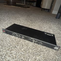 DBX 223XL Stereo 2-Way/Mono 3-Way Crossover Rack Mountable US