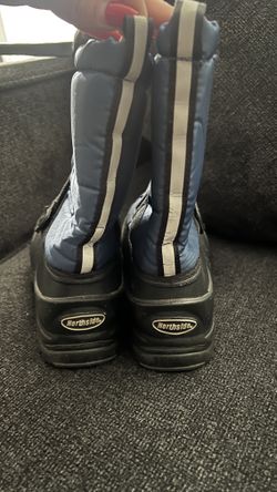 Snow boots