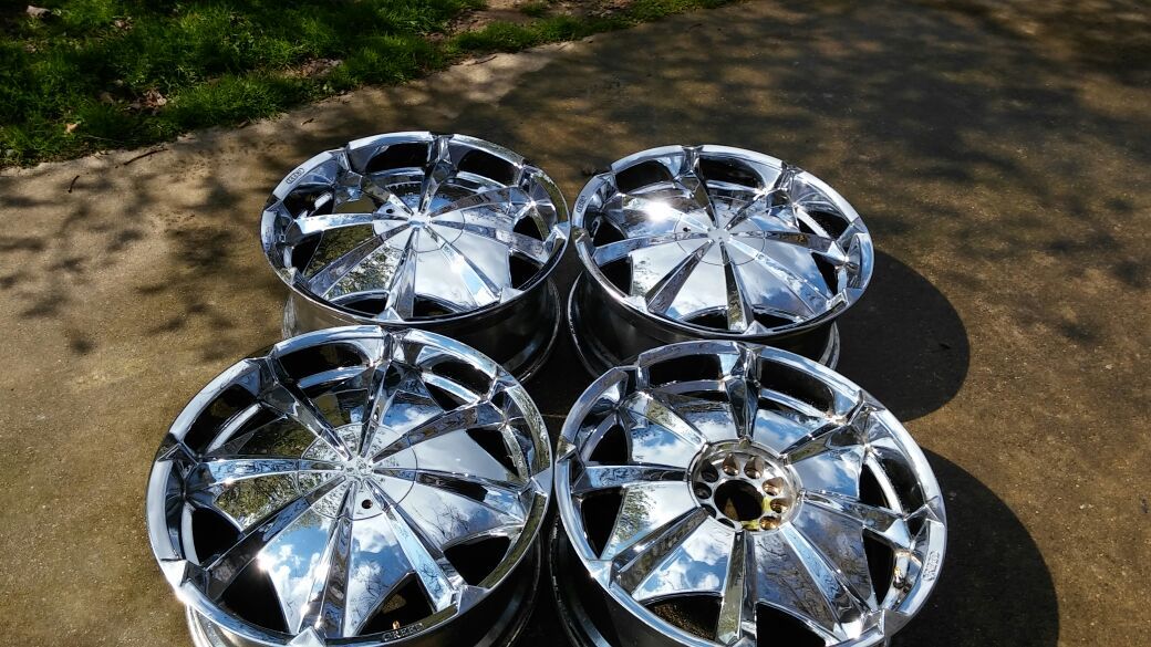 20 inch Greed wheels. (Make Offer OR Trade)