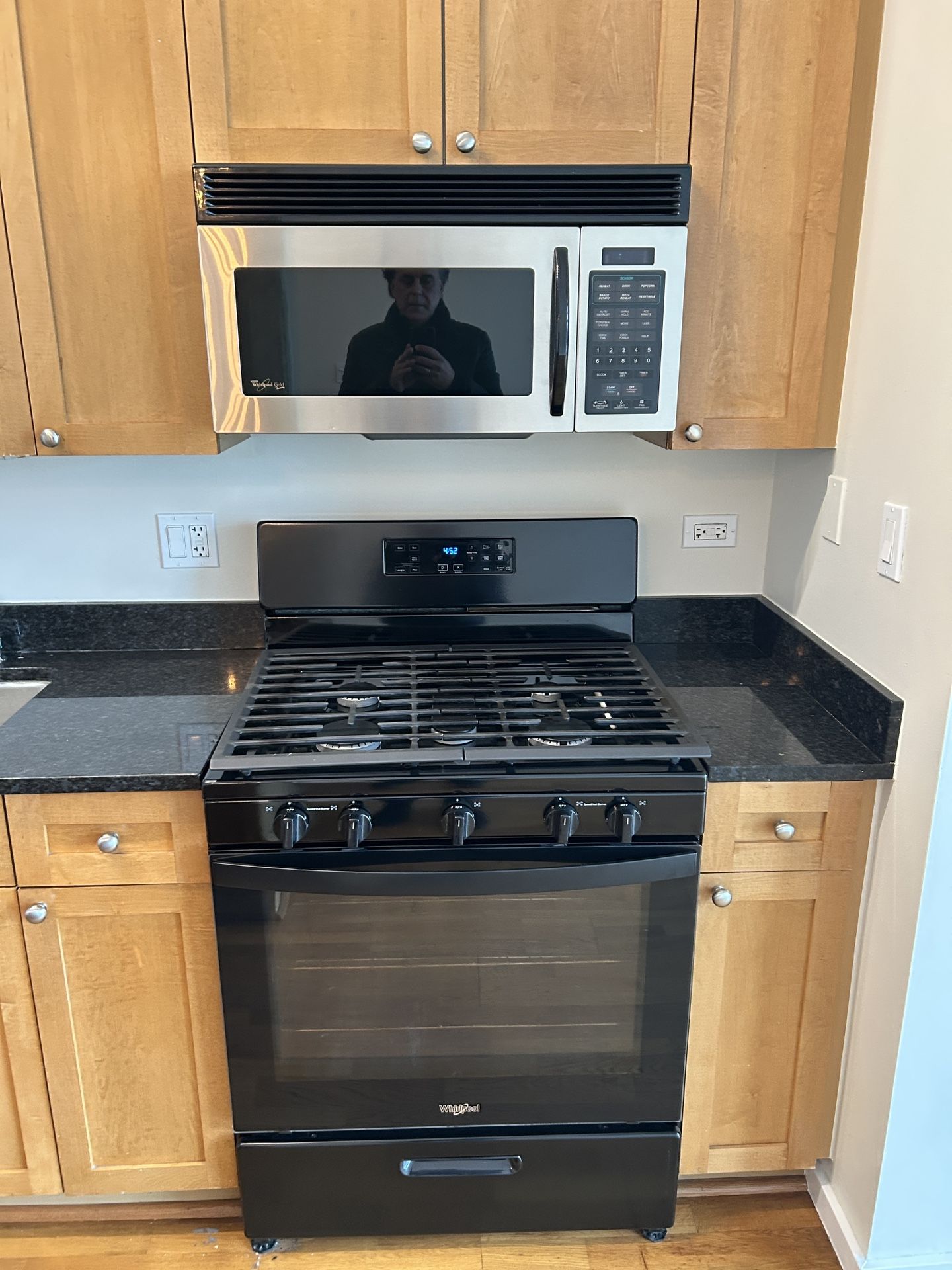 Appliances For Sale - Stove - Microwave\Hood