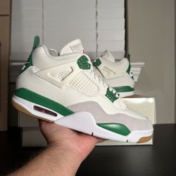 Jordan 4 SB