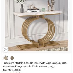 Barely Used Table ( Great Condition)