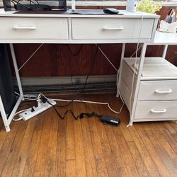 47” Amazon Desk 