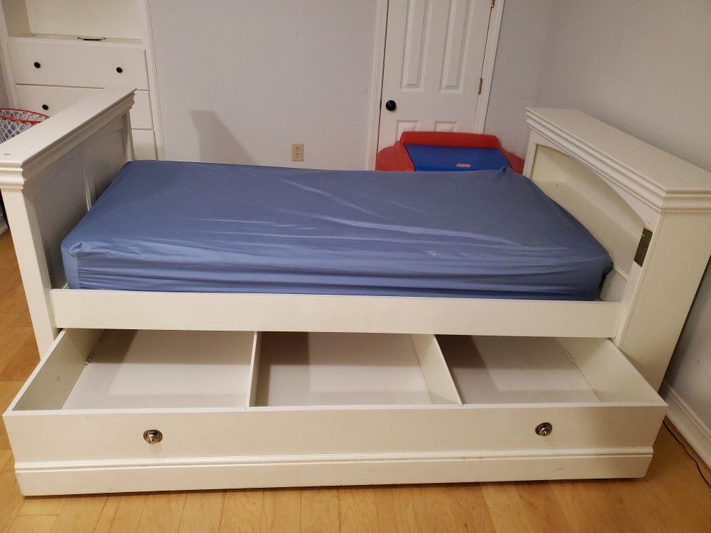 Wooden Twin Bunk Beds or Single Twin Beds with Trundle