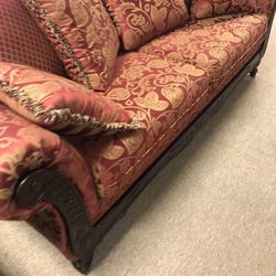 Living Room Couch With Pillows!