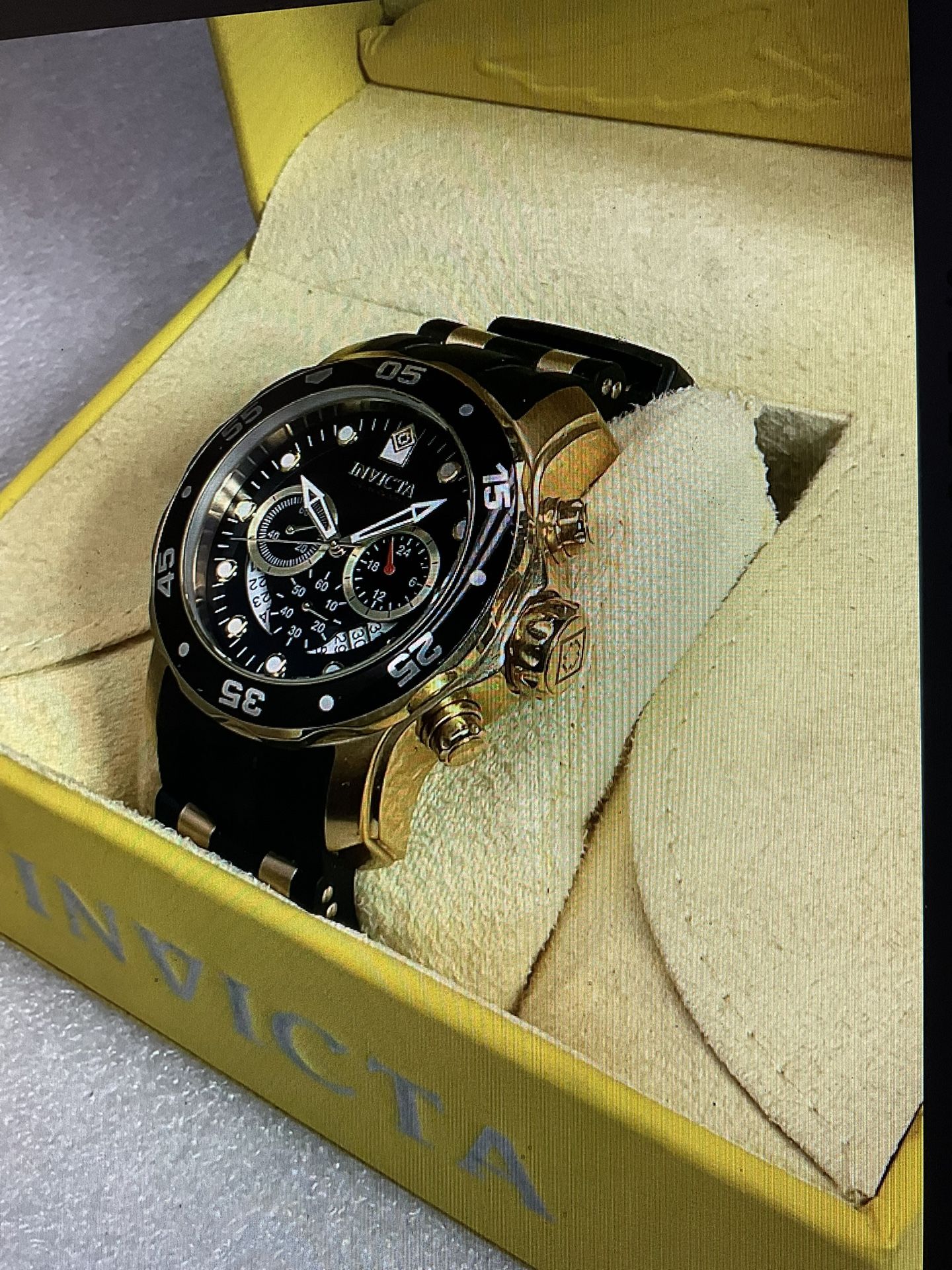 Brand new Invicta men’s pro diver quartz chronograph watch 2928- 150.00 Obo