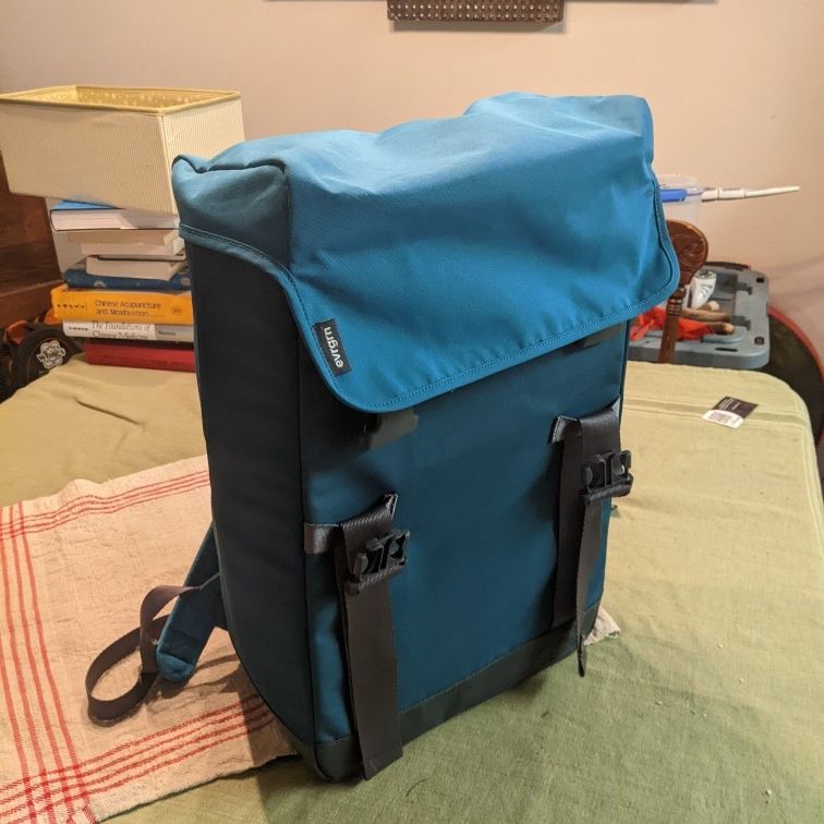 Evrgrn backpack cooler top