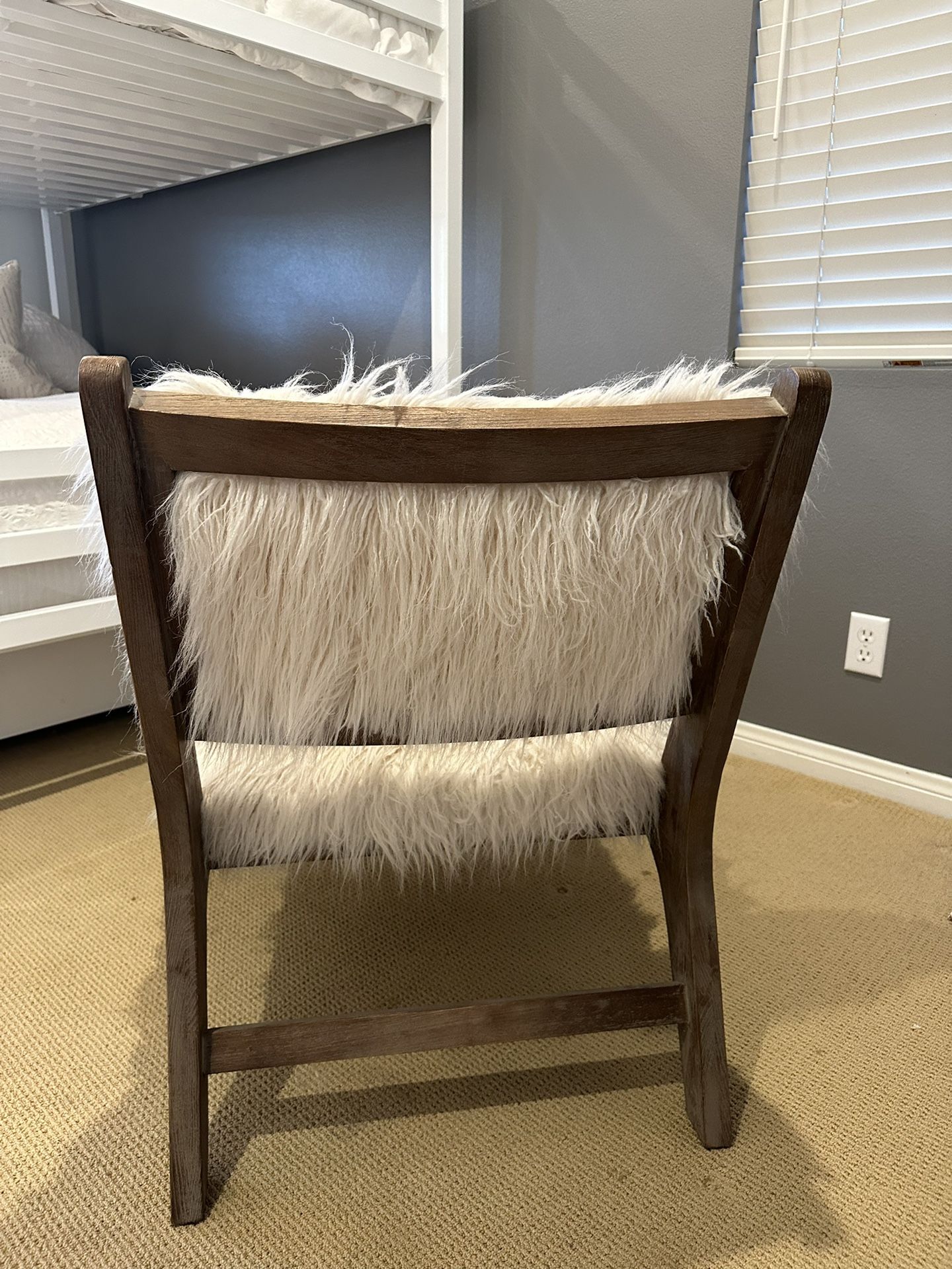 Ivory faux discount flokati gunnar chair