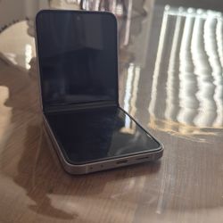 Samsung Galaxy Z Flip 6
