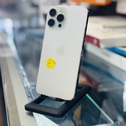 iPhone 13 Pro Max (Factory Unlocked) 