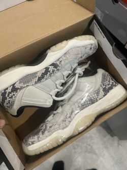 JORDAN 11 LOW SNAKESKIN