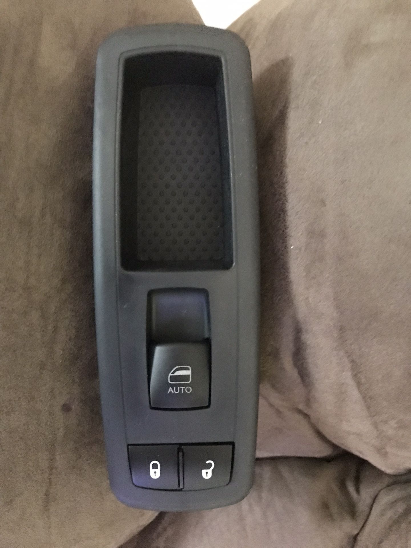 Chrysler Jeep Switch For Passenger Side .