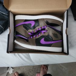 Jordan 1 Purple Mochas 