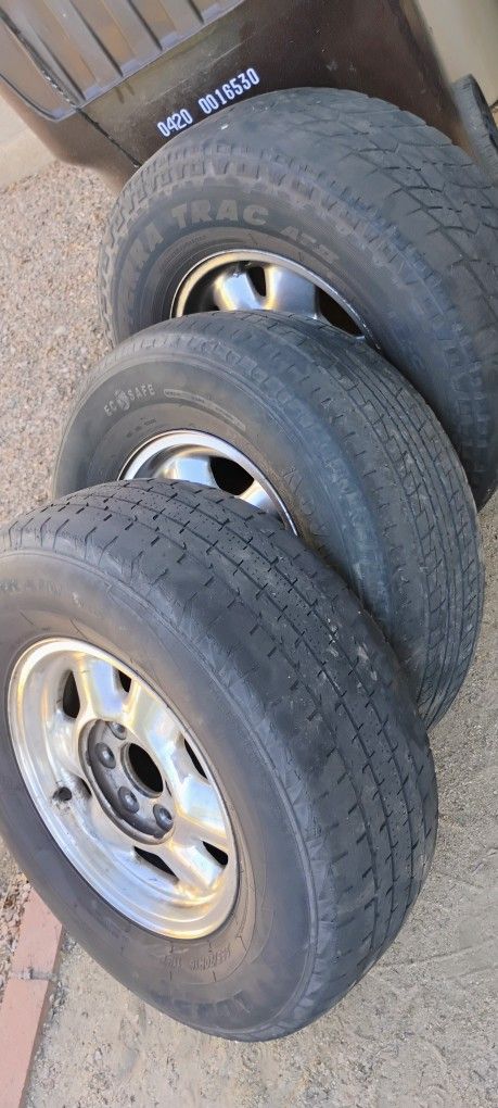 3 Rims With Tires 
