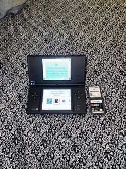 Nintendo Dsi Black With 2 Games