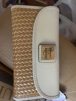 New Dooney & Bourke wallet
