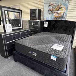 5-PC Queen Bedroom Set. 🚚WE DELIVER🚚