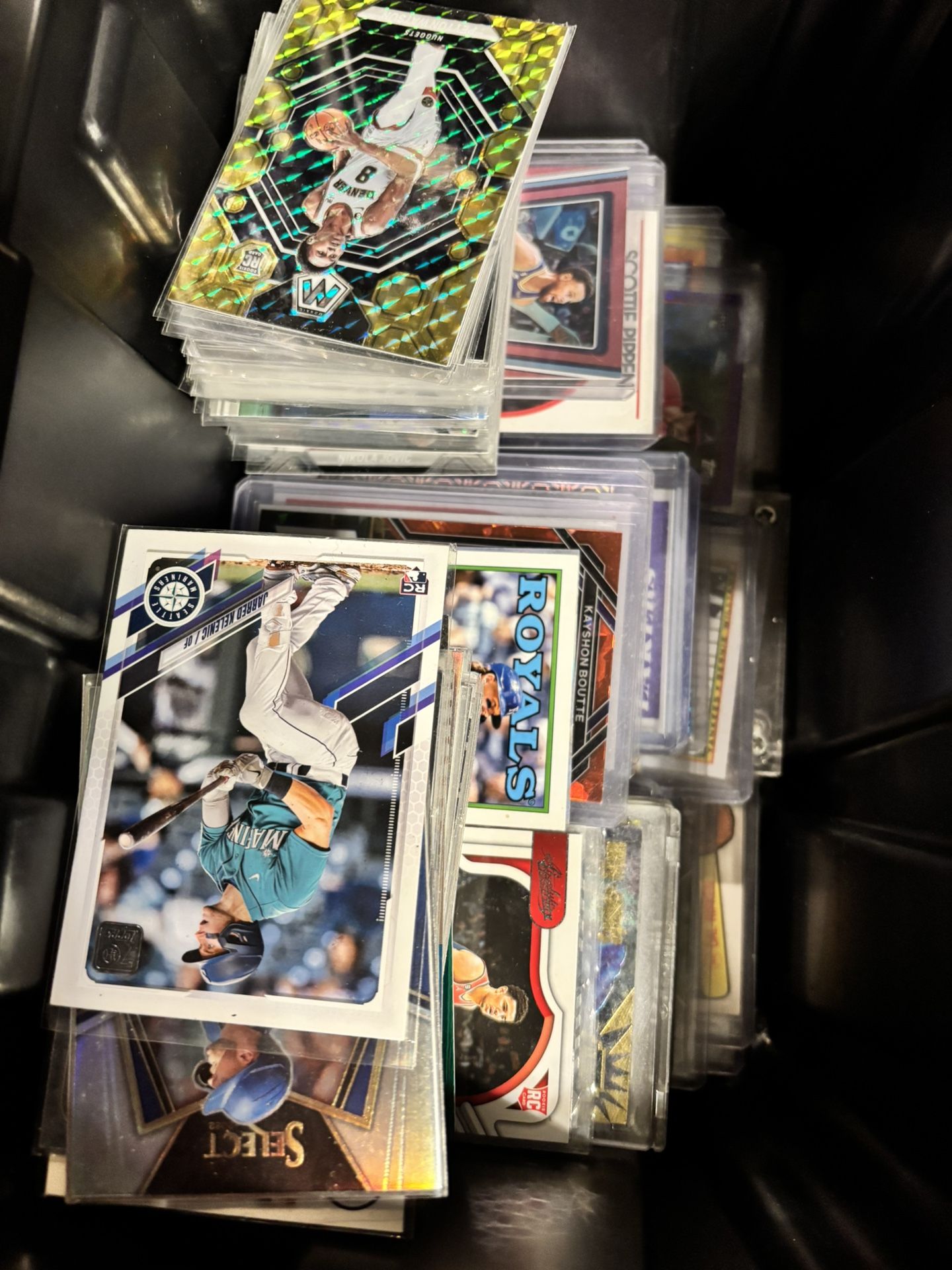 Tube Of Modern Cards And 600 Modern Rookies .
