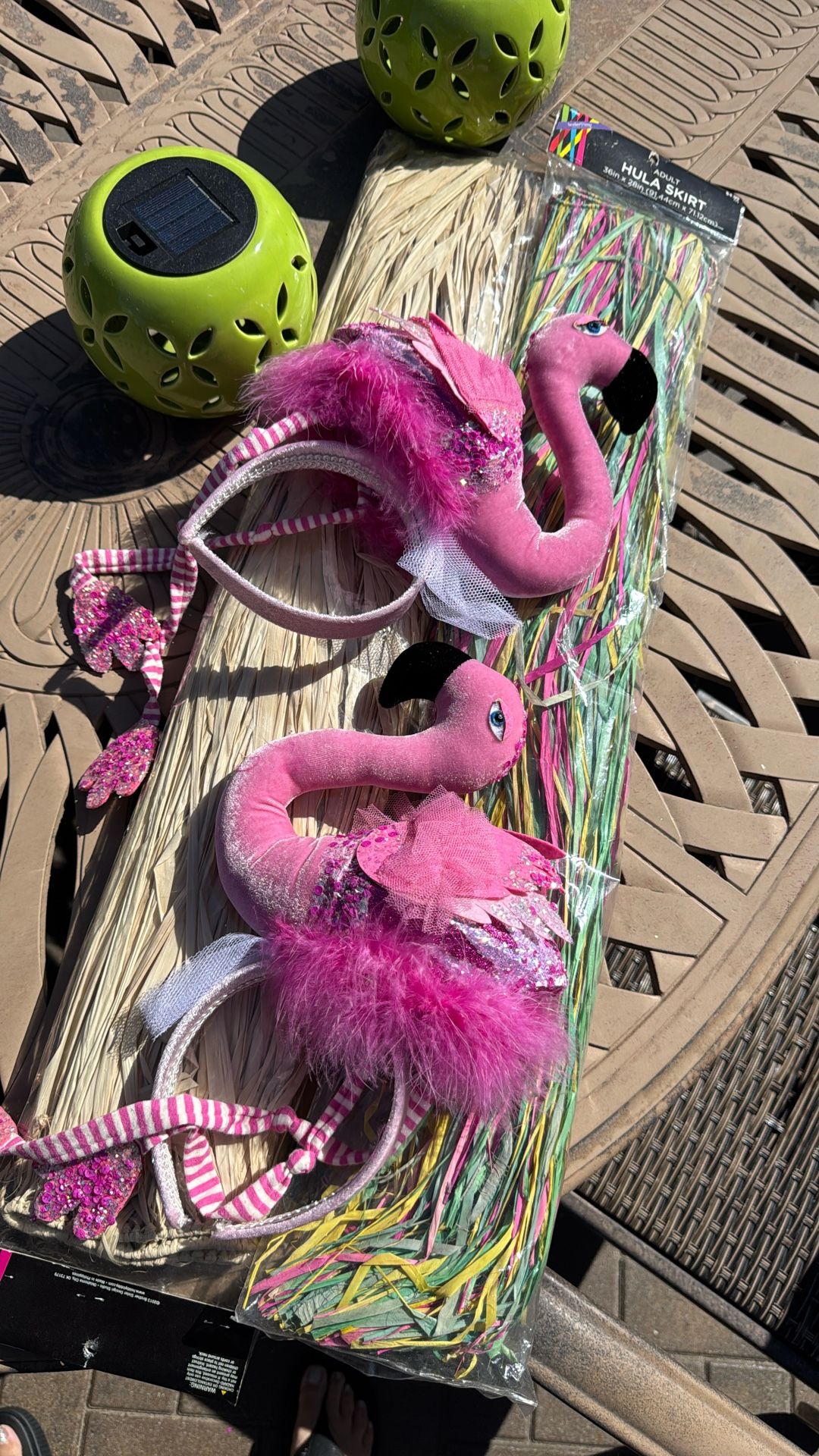 Halloween Costumes NEW - 2 Hula Skirts & 2 Pink Flamingo Headband Hats