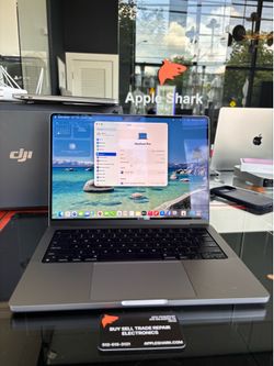 MacBook Pro 14” M2 Pro Chip 16GB RAM 512SSD ! 90 Day Warranty! We offer financing.