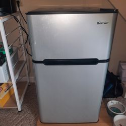Costway Refrigerator/freezer 