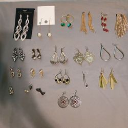 Hardly worn - lots of earrings - all for $30