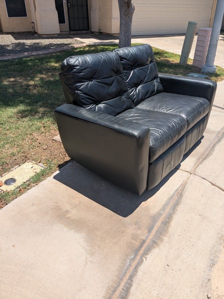Free Black Leather Loveseat With Recliners