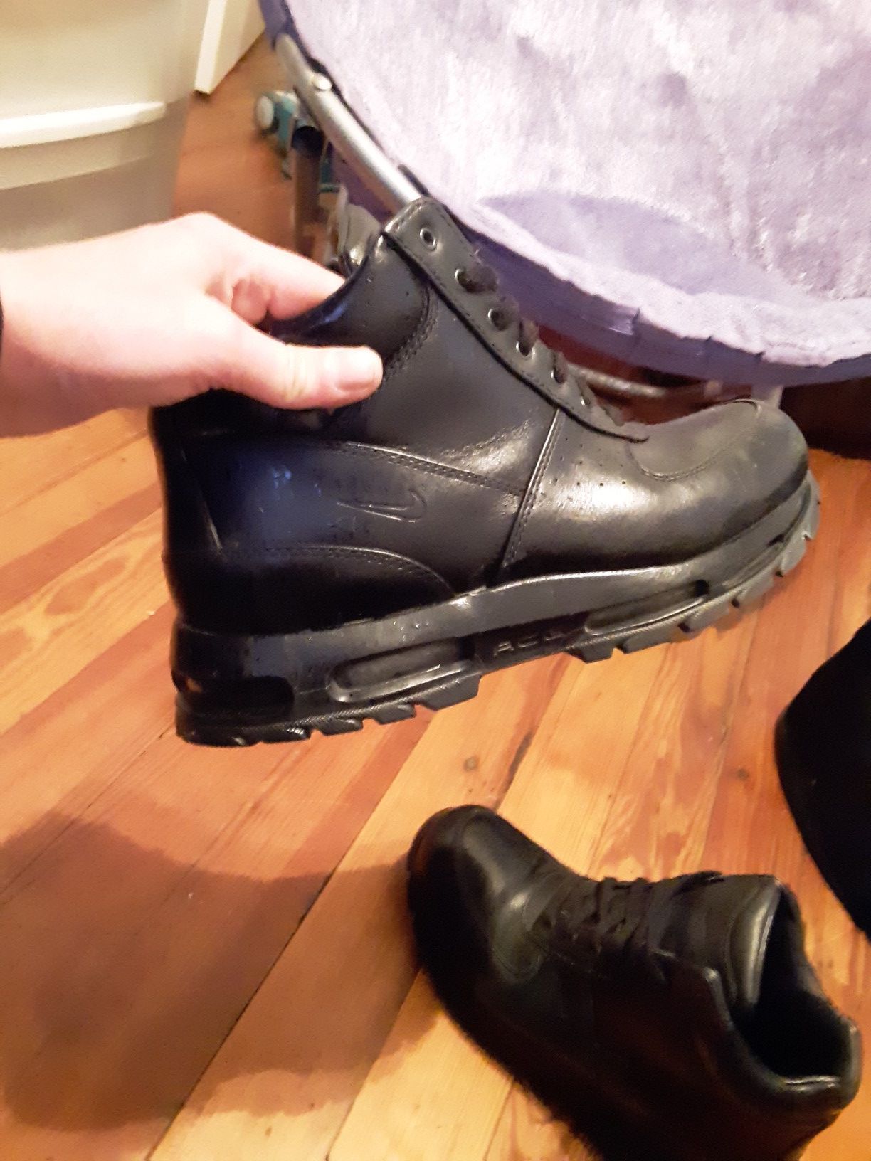 Mens Nikes size 10