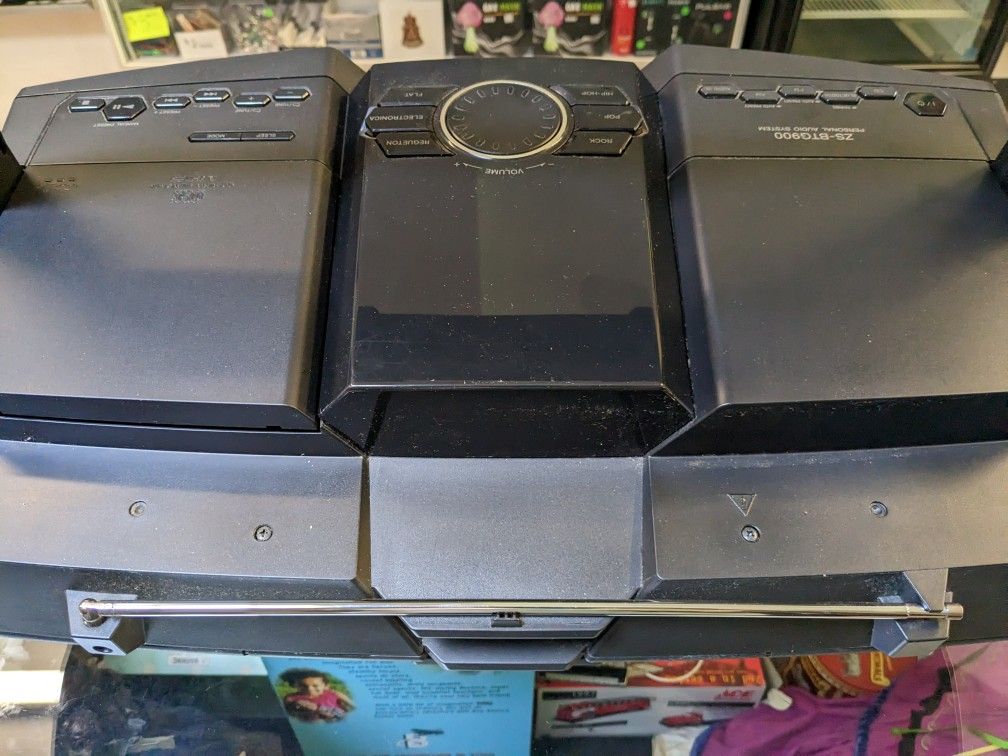 Sony ZS BTG900 Large Portable Bluetooth CD Player AM/FM Radio