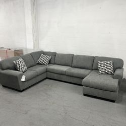 (Free Delivery) New Ashley Gray Fabric Sectional Sofa Couch