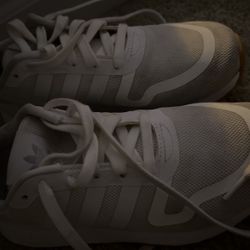 Adidas Big Kids Size 4-5