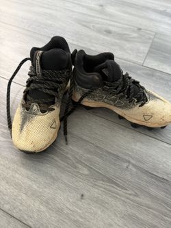 Under Armour - Kids Size 2