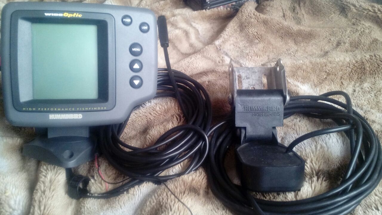 Humminbird Wide Optic Fish Finder and Humminbird High Speed Transducer