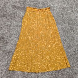 NWOT Yellow MIDI Skirt With Pockets 