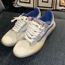 VANS (6.5MEN / 8 WOMEN)