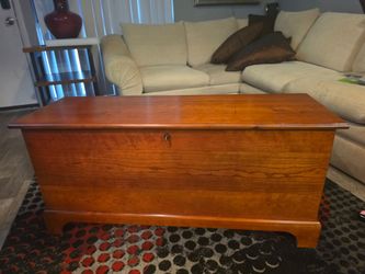 Lane cedar chest