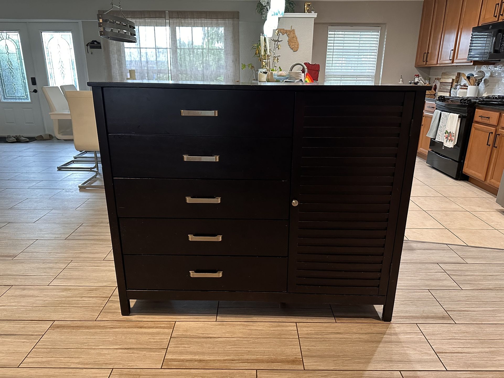 5 Dresser Drawer With Side Cabinet