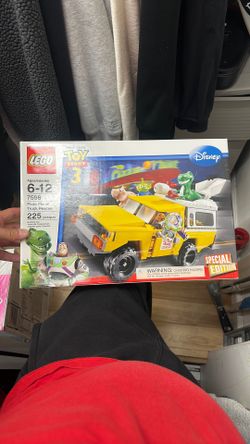 7598 Pizza Planet Truck Lego Set 