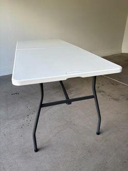 6 ft folding table